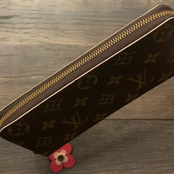 ❌SOLD❌ Louis Vuitton Monogram Pink Blooming Flower Clemence Wallet - Picture 8 of 16